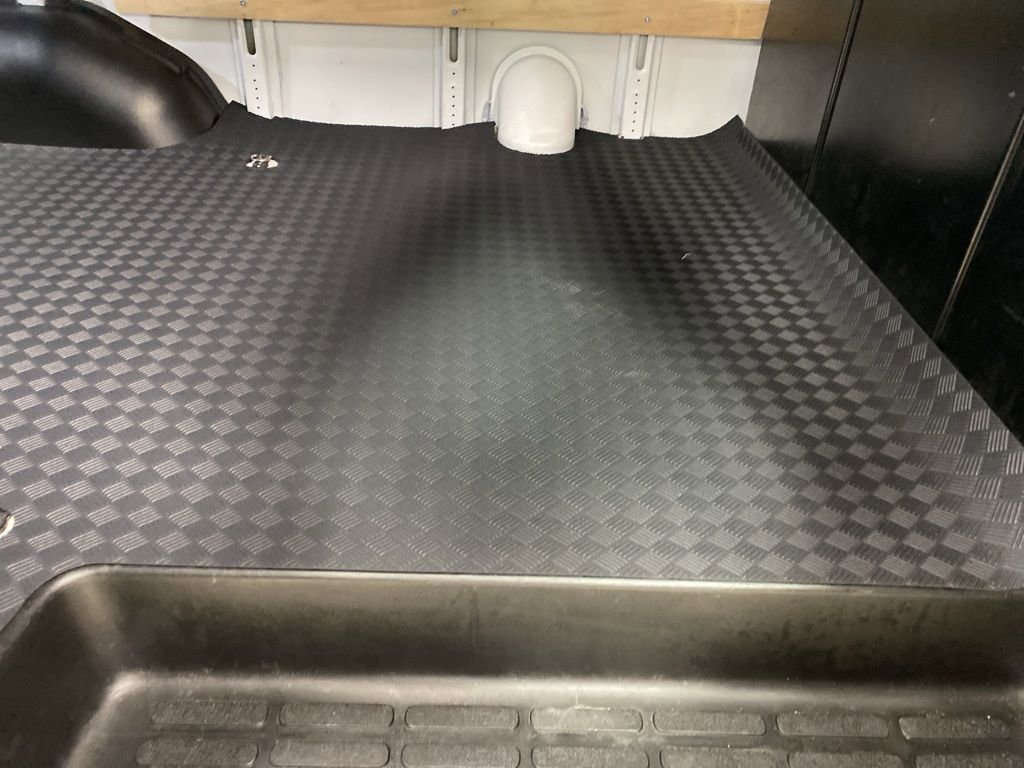 Used 2024 GMC Savana 2500 w/ Driver Convenience Package image 10