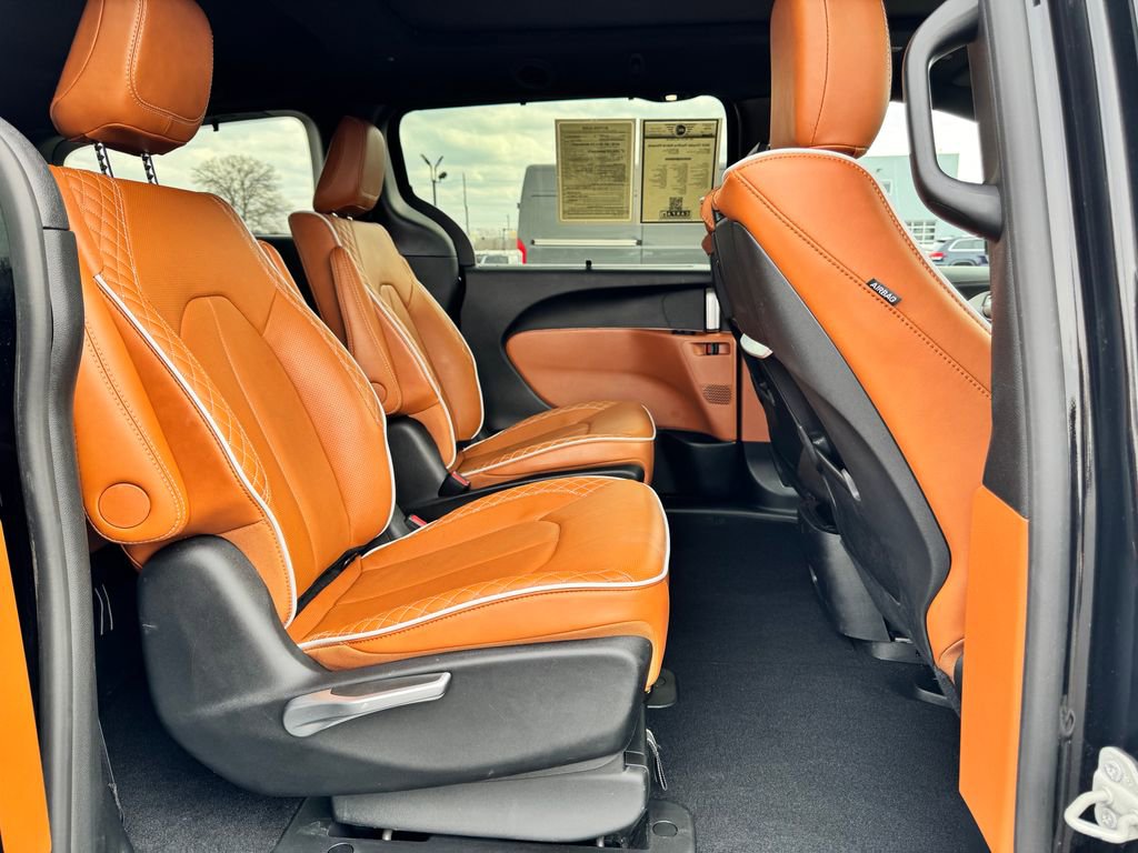 Used 2024 Chrysler Pacifica Pinnacle image 17