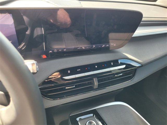 New 2025 Buick Enclave Preferred w/ Power Package image 24