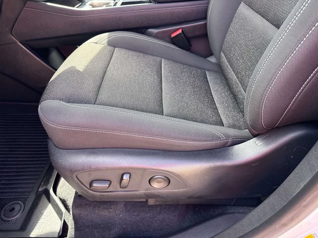 Used 2024 Chevrolet Traverse LT FWD image 23