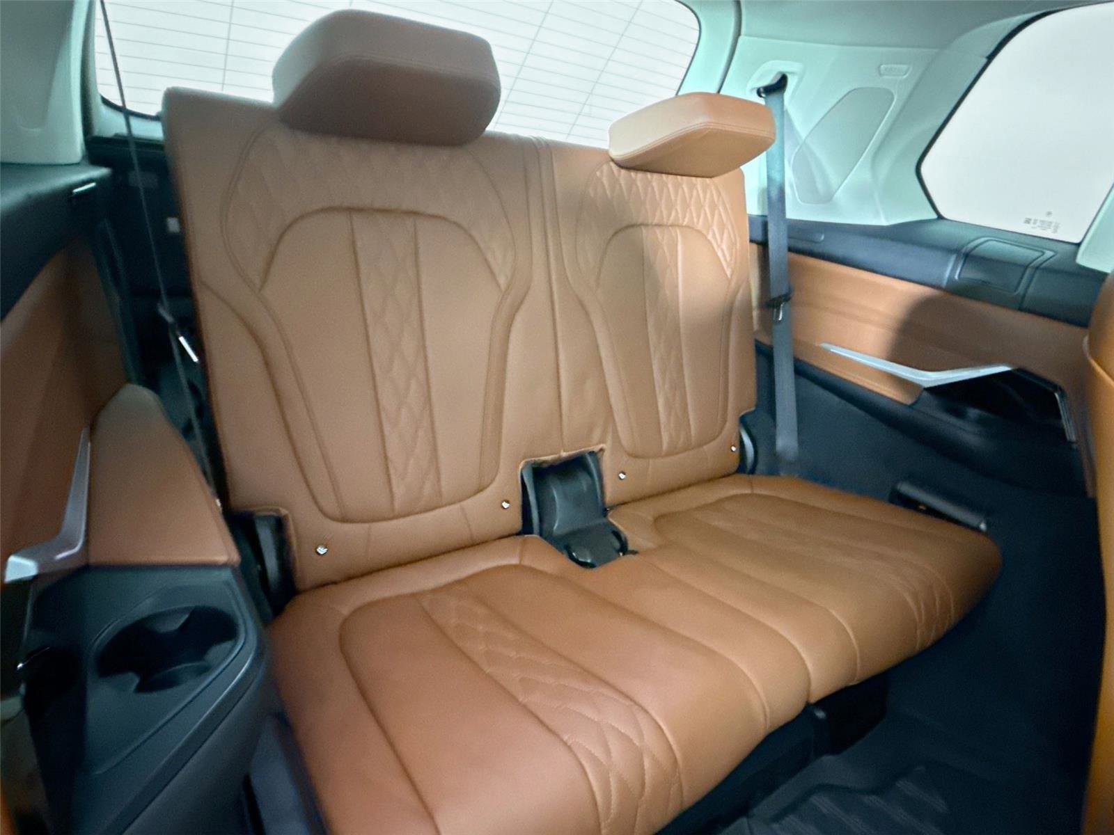 Used 2023 BMW X7 xDrive40i w/ Premium Package image 46