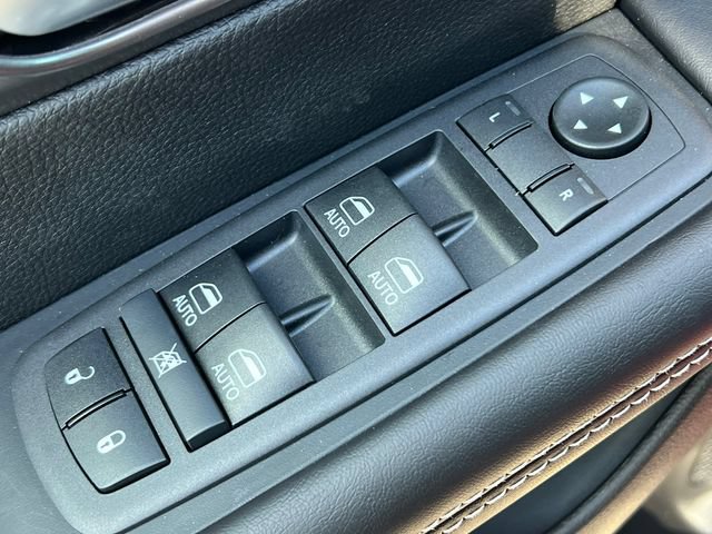 New 2026 Chrysler Pacifica Select AWD/4WD image 13