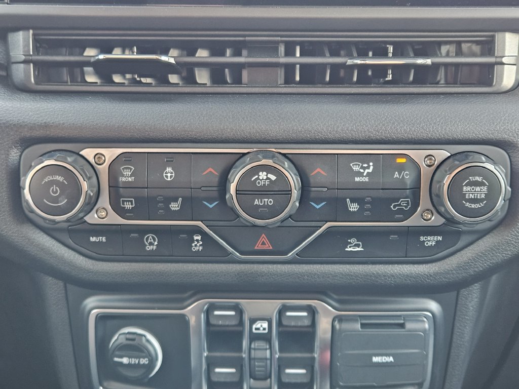 Used 2024 Jeep Wrangler Unlimited Sport AWD/4WD image 19