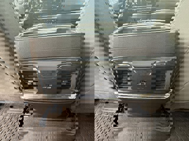 Used 2022 GMC Sierra 1500 SLT w/ SLT Premium Package image 18