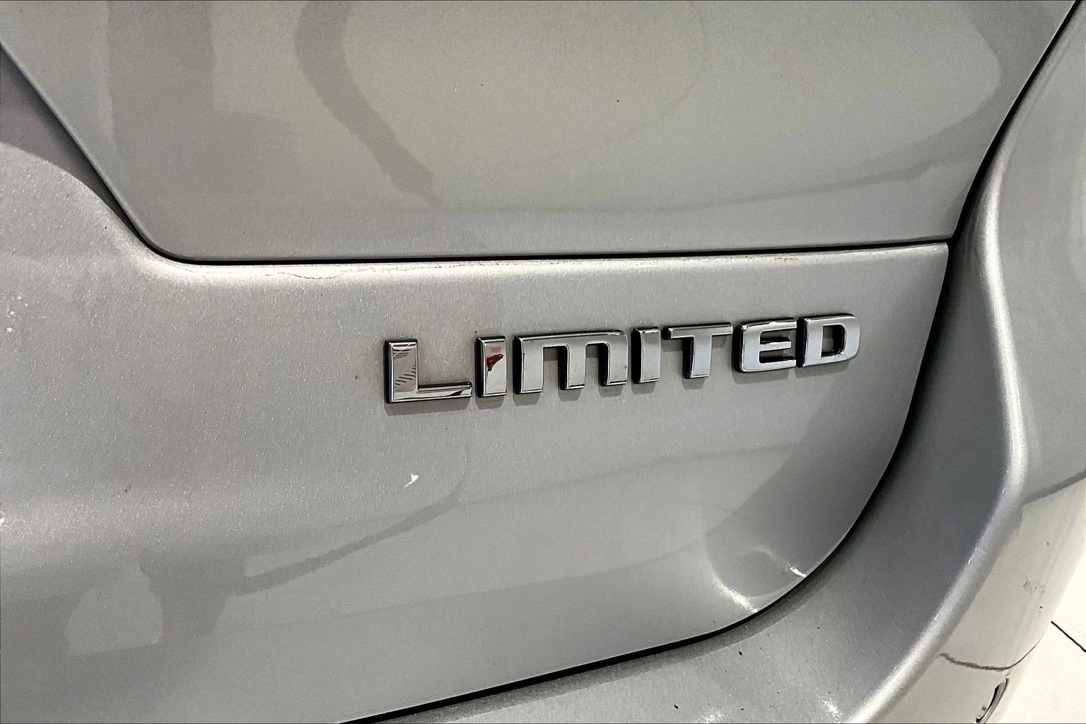 Used 2022 Jeep Grand Cherokee L Limited w/ MOPAR Finishing Package AWD/4WD image 24