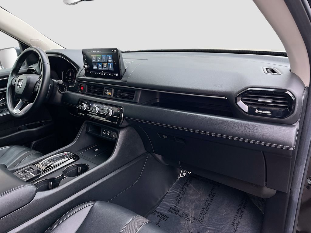 Used 2025 Honda Pilot EX-L image 29
