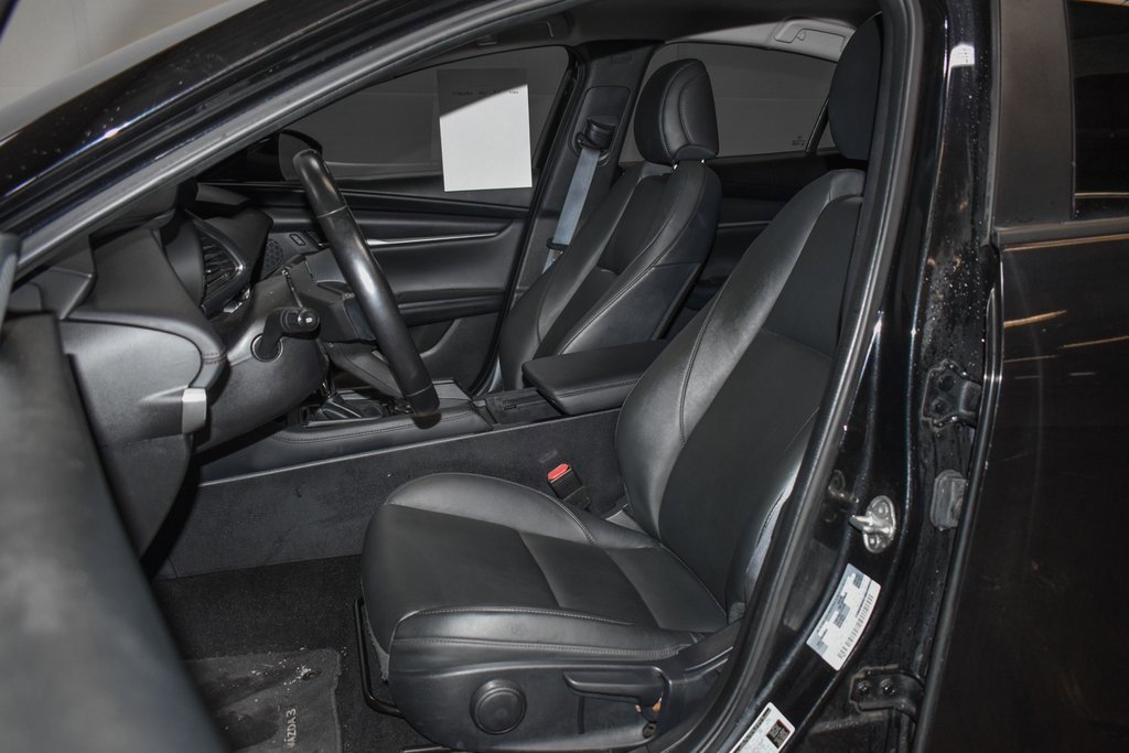 Used 2022 MAZDA MAZDA3 s image 18