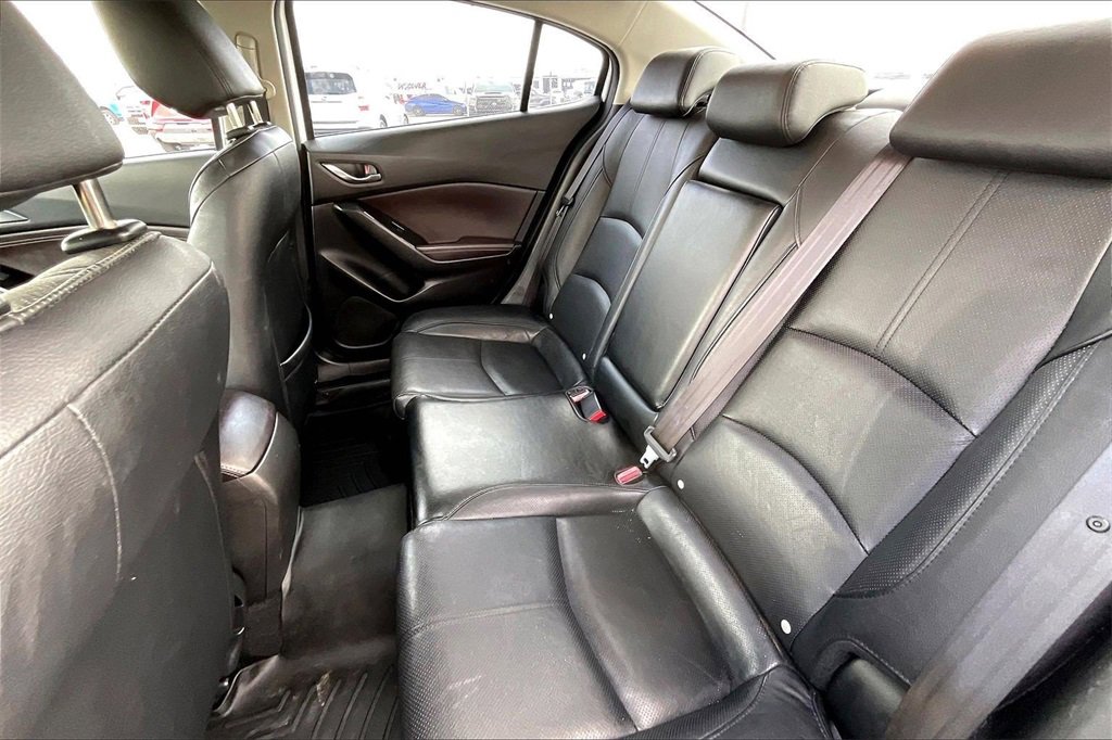 Used 2017 MAZDA MAZDA3 Grand Touring image 19