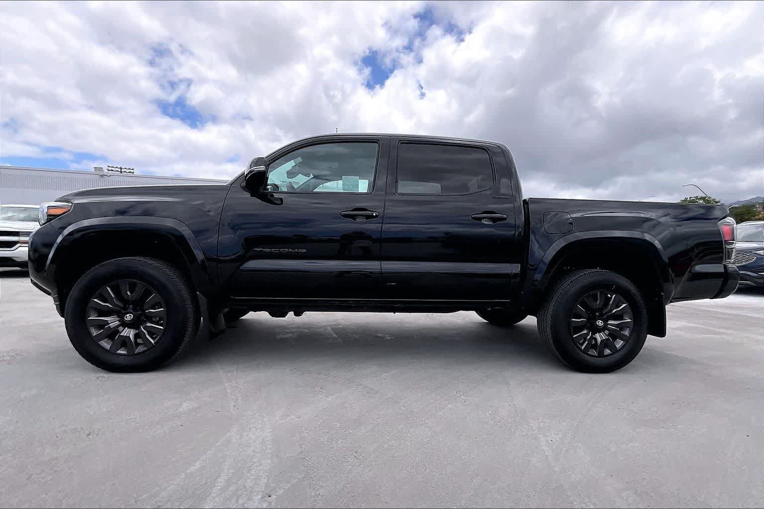Used 2023 Toyota Tacoma Limited w/ Nightshade Package AWD/4WD image 3