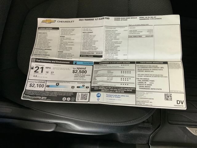 Used 2023 Chevrolet Traverse LT image 18