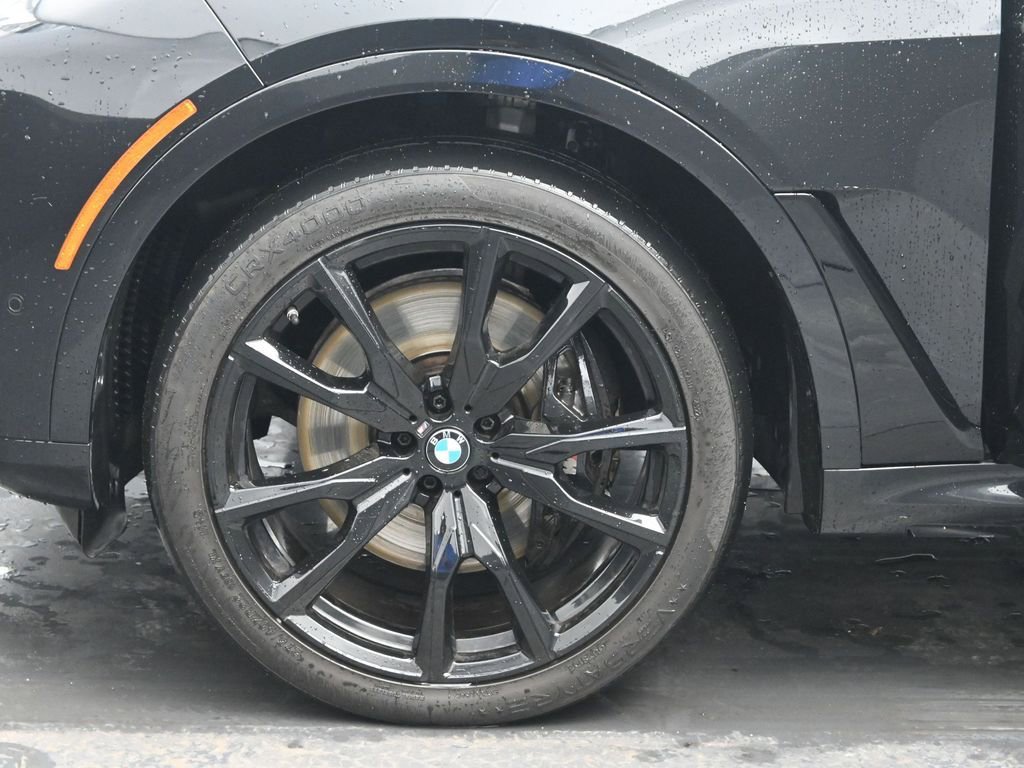 Used 2025 BMW X7 M60i image 39