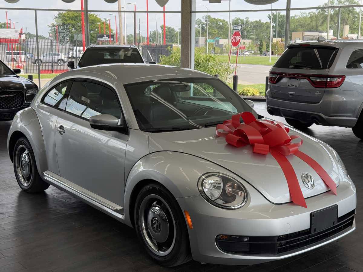 Used 2012 Volkswagen Beetle 2.5