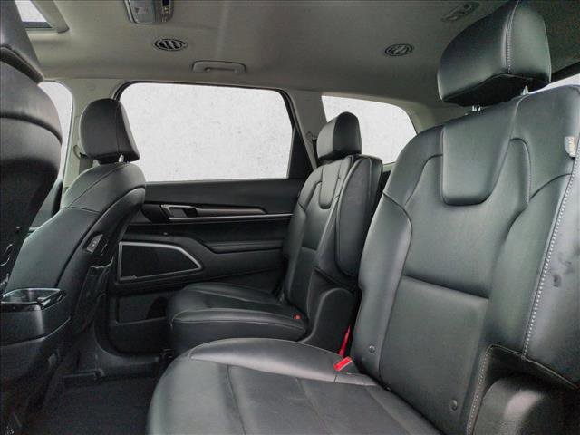 Used 2025 Kia Telluride S image 18
