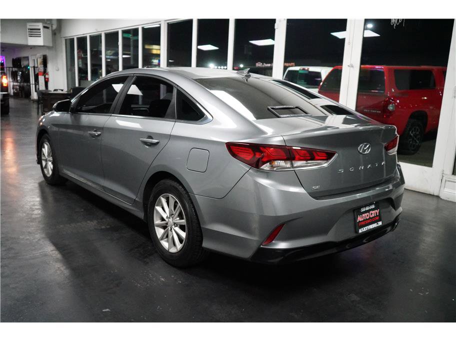 Used 2018 Hyundai Sonata SE w/ Cargo Package image 5