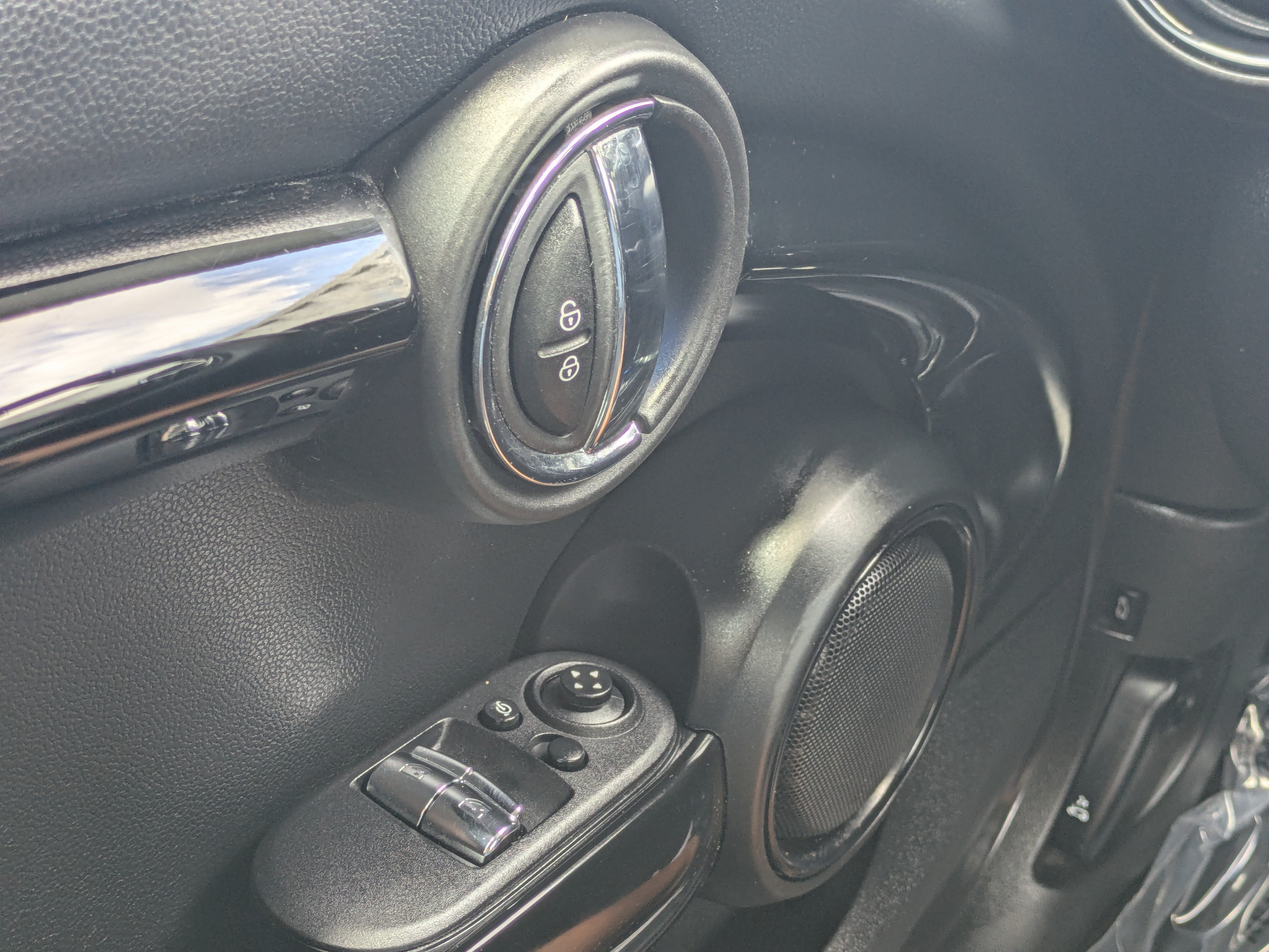 Used 2019 MINI Cooper S FWD image 22