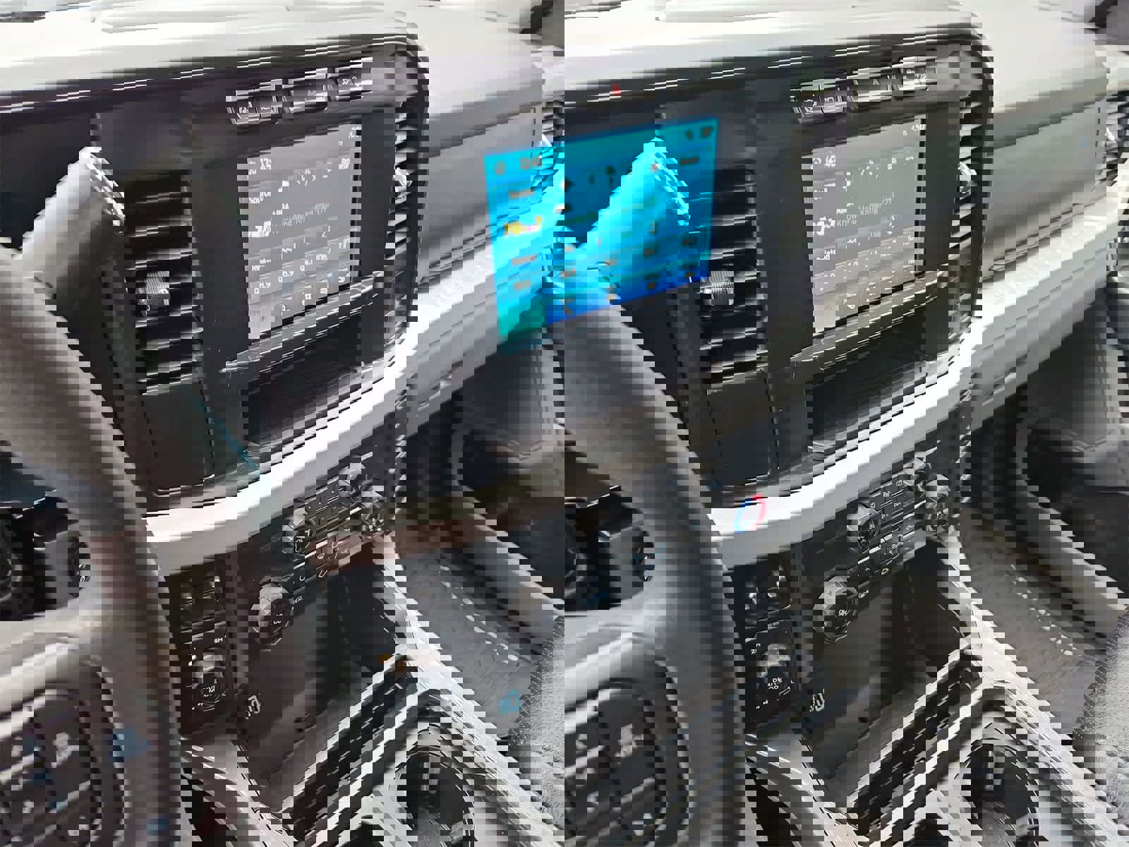 Used 2023 Ford F350 XLT w/ 360-Degree Camera Package image 27