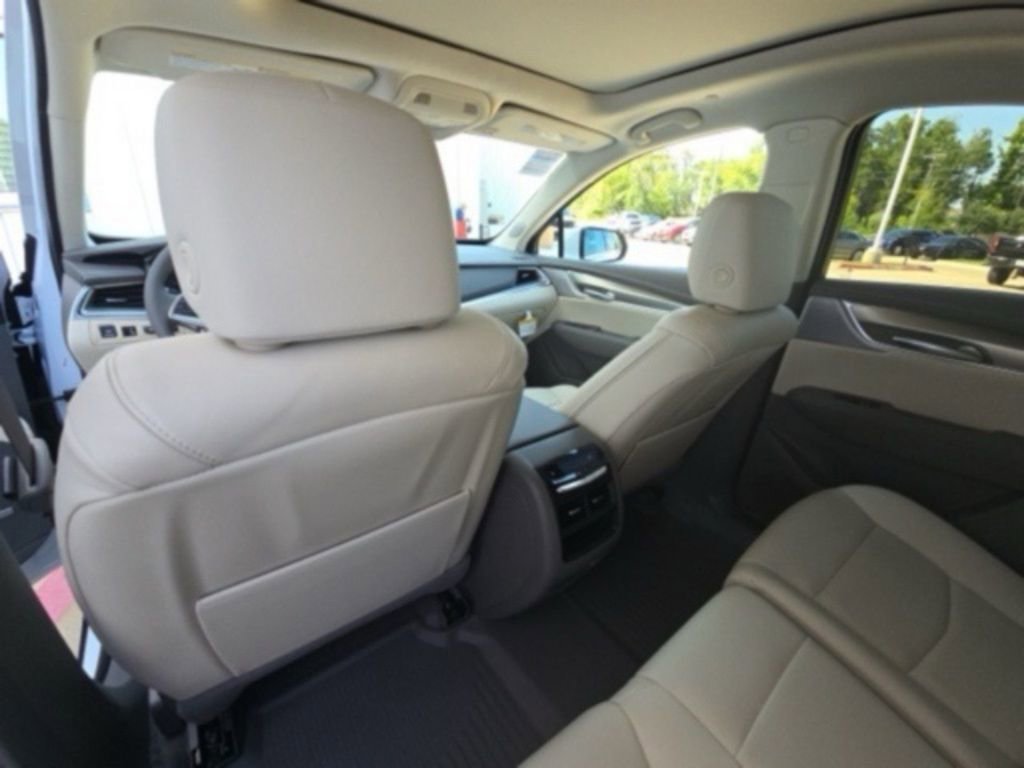 New 2026 Cadillac XT5 Premium Luxury w/ LPO, Floor Liner Package image 13