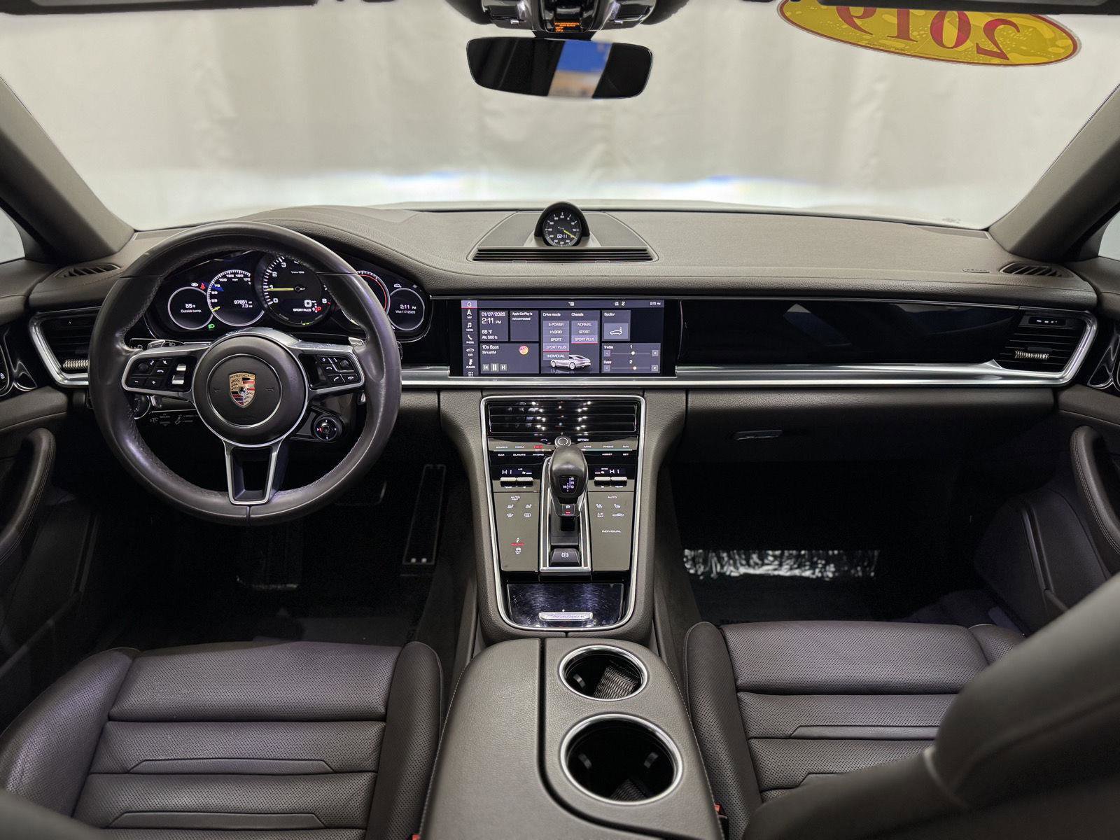 Used 2019 Porsche Panamera 4 image 28