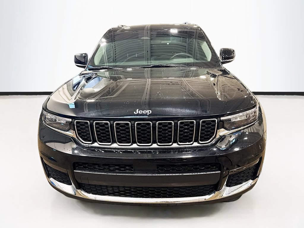 Used 2022 Jeep Grand Cherokee L Limited AWD/4WD image 2