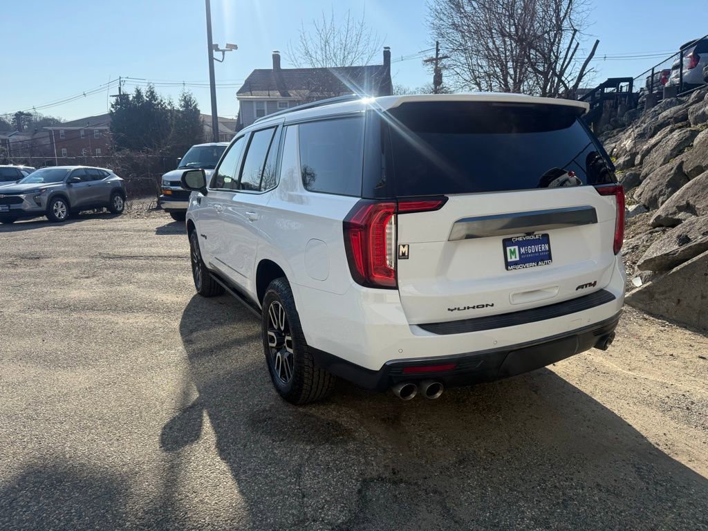 Used 2024 GMC Yukon AT4 w/ AT4 Premium Package AWD/4WD image 3