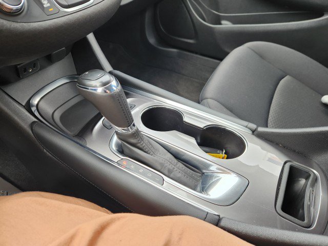 Used 2016 Chevrolet Malibu LT w/ Driver Confidence Package image 40