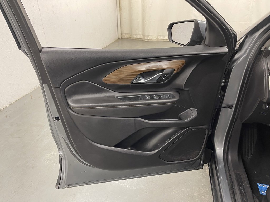 Used 2020 GMC Terrain SLE image 16