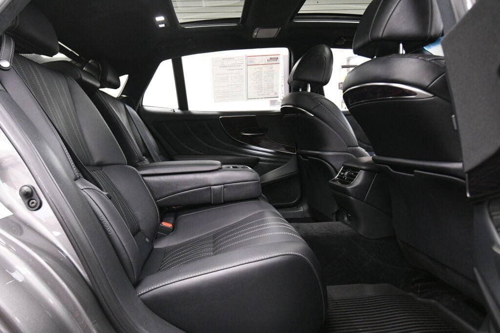 Used 2023 Lexus LS 500 AWD image 26