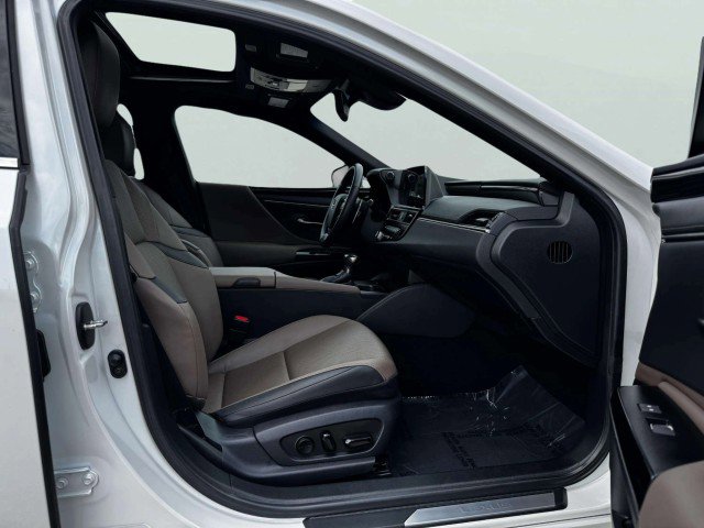 Used 2023 Lexus ES 350 image 44