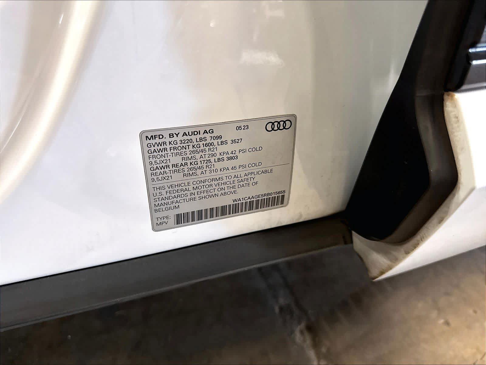 Used 2024 Audi Q8 e-tron Premium Plus AWD/4WD image 37