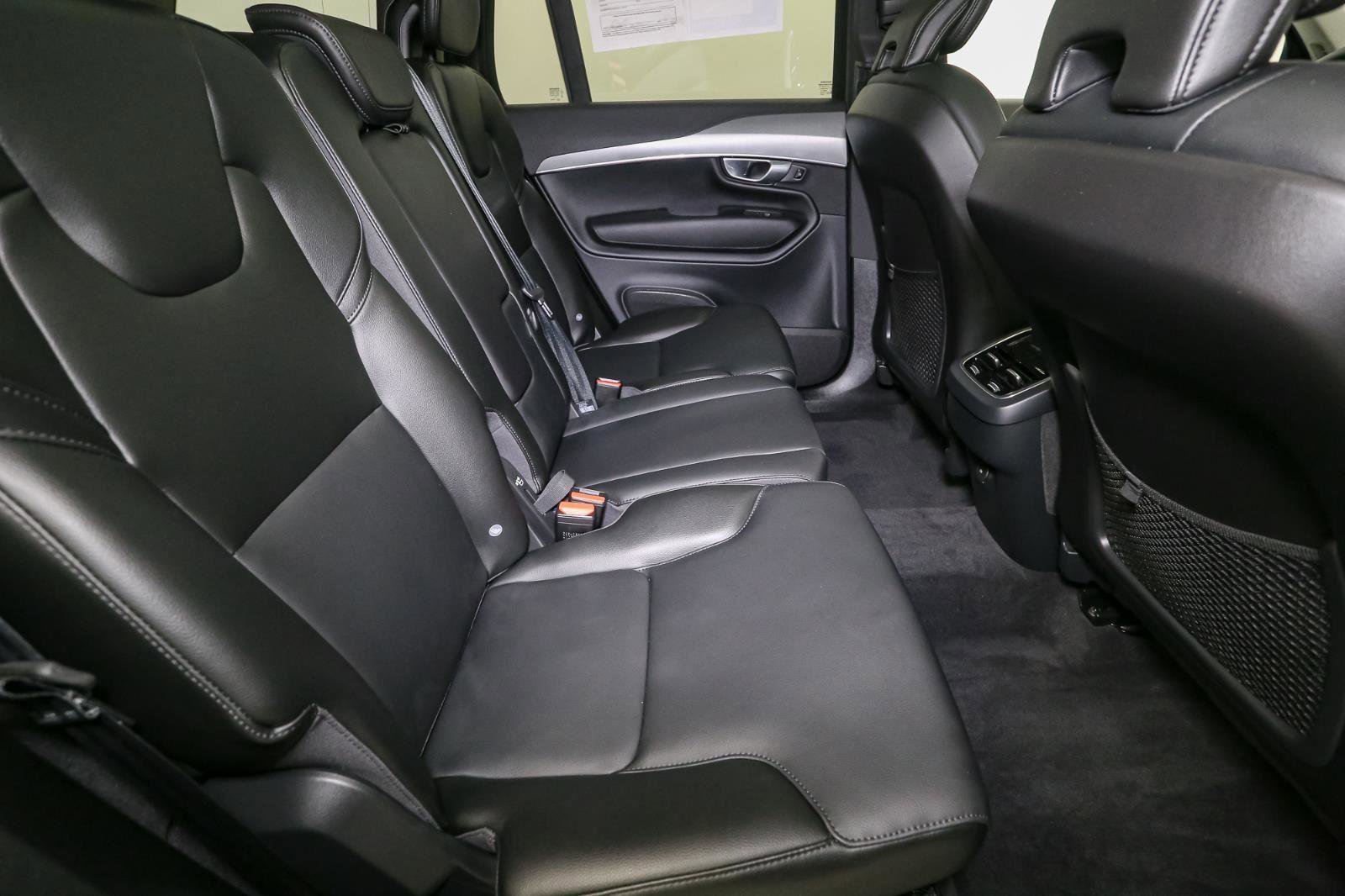 Used 2024 Volvo XC90 B5 Core w/ Climate Package image 21