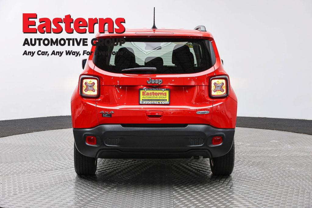 Used 2021 Jeep Renegade Latitude AWD/4WD image 6