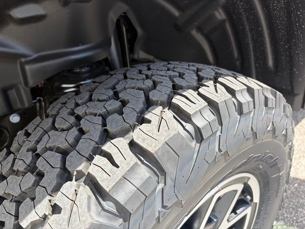 New 2026 Jeep Wrangler Unlimited Rubicon w/ Whitecap Package AWD/4WD image 38