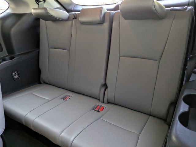 Used 2022 Toyota Highlander Platinum image 9