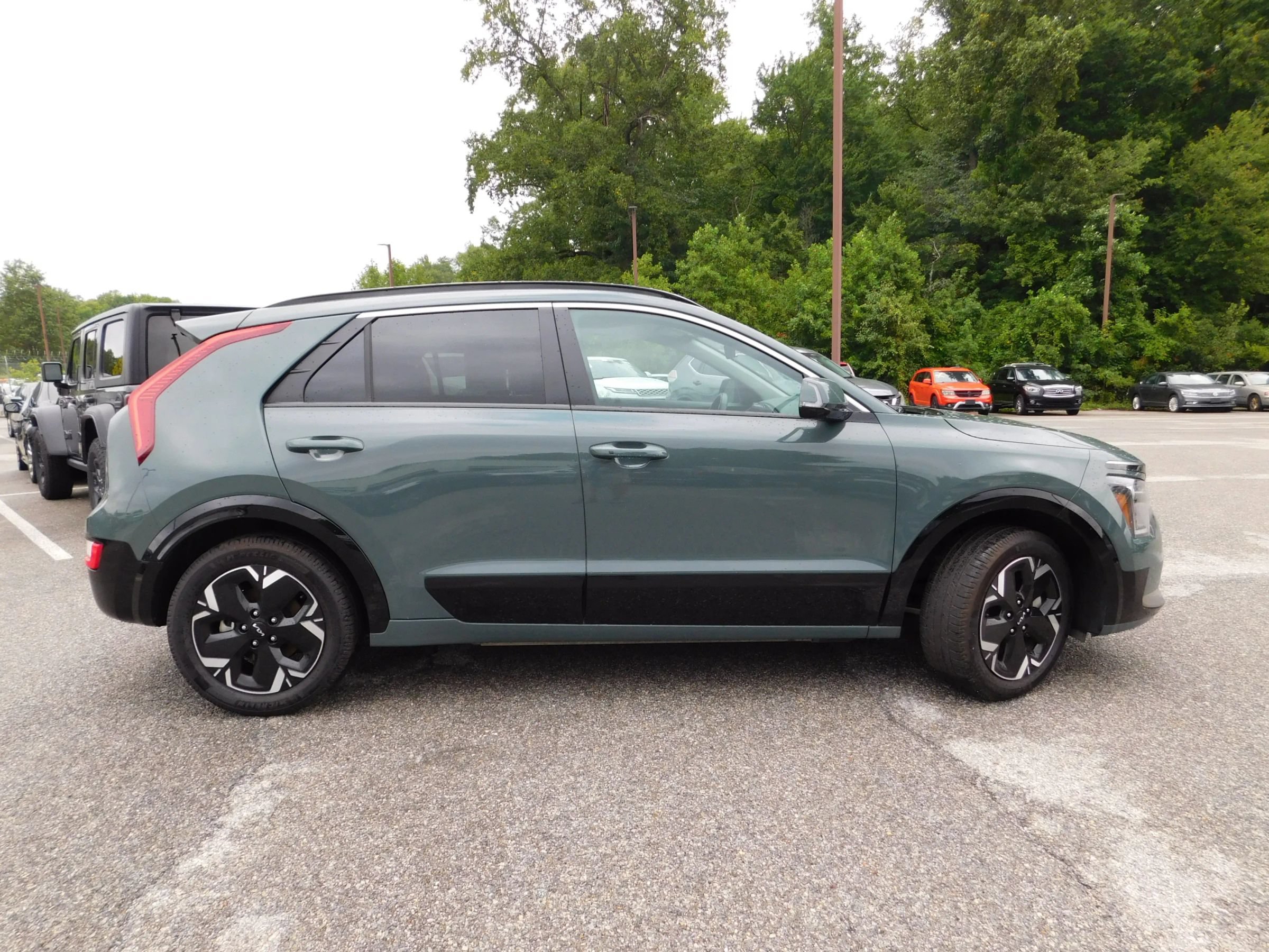 Used 2023 Kia Niro Wind FWD image 4