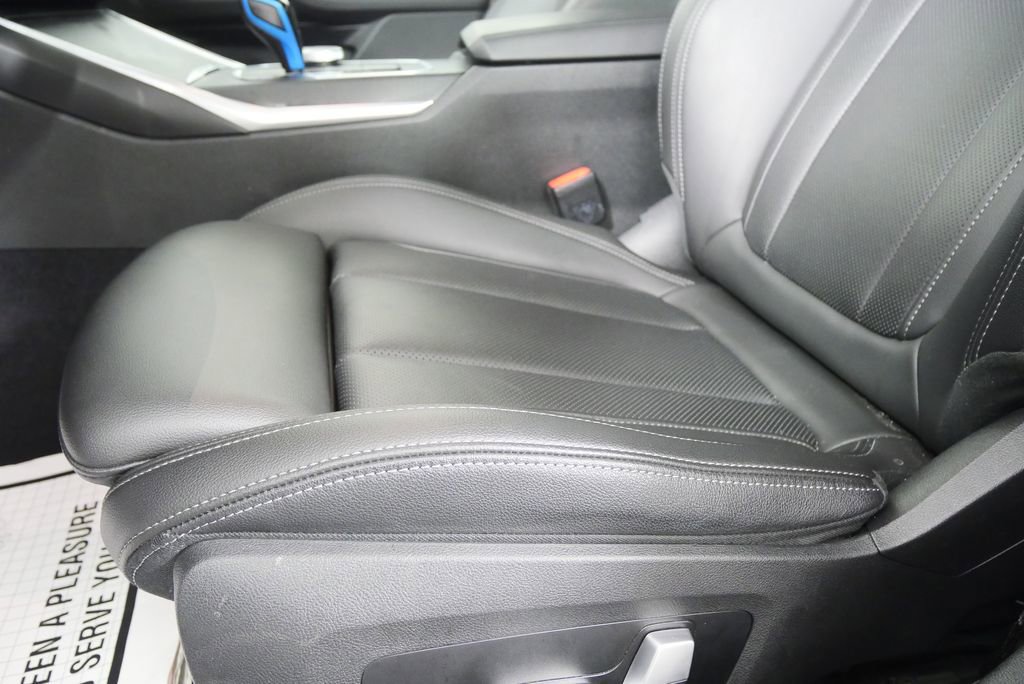 Used 2022 BMW i4 eDrive40 w/ Premium Package image 10