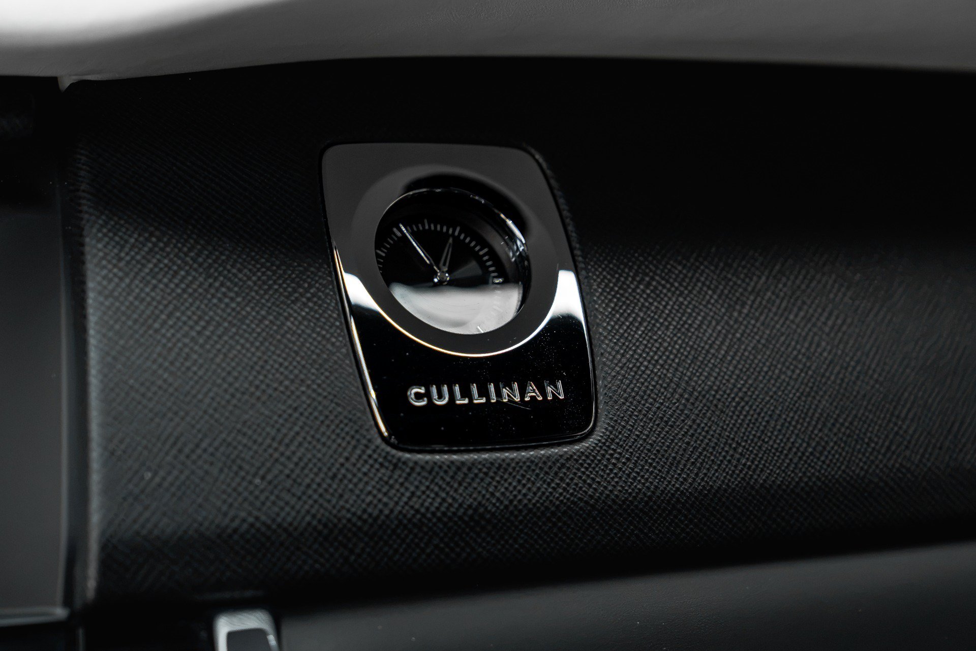 Used 2020 Rolls-Royce Cullinan AWD/4WD image 46