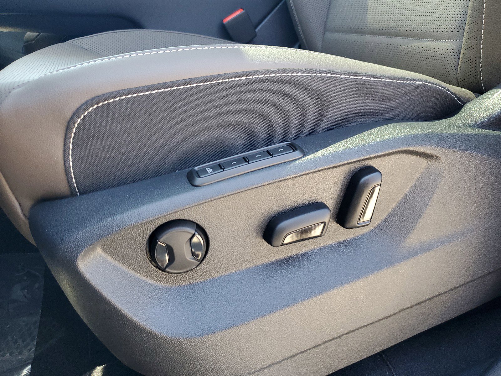 New 2025 Volkswagen Atlas SEL image 20