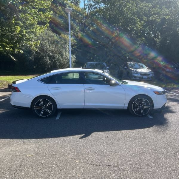Used 2025 Honda Accord Sport image 12
