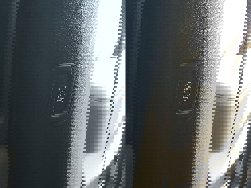 New 2026 Kia Carnival EX image 24