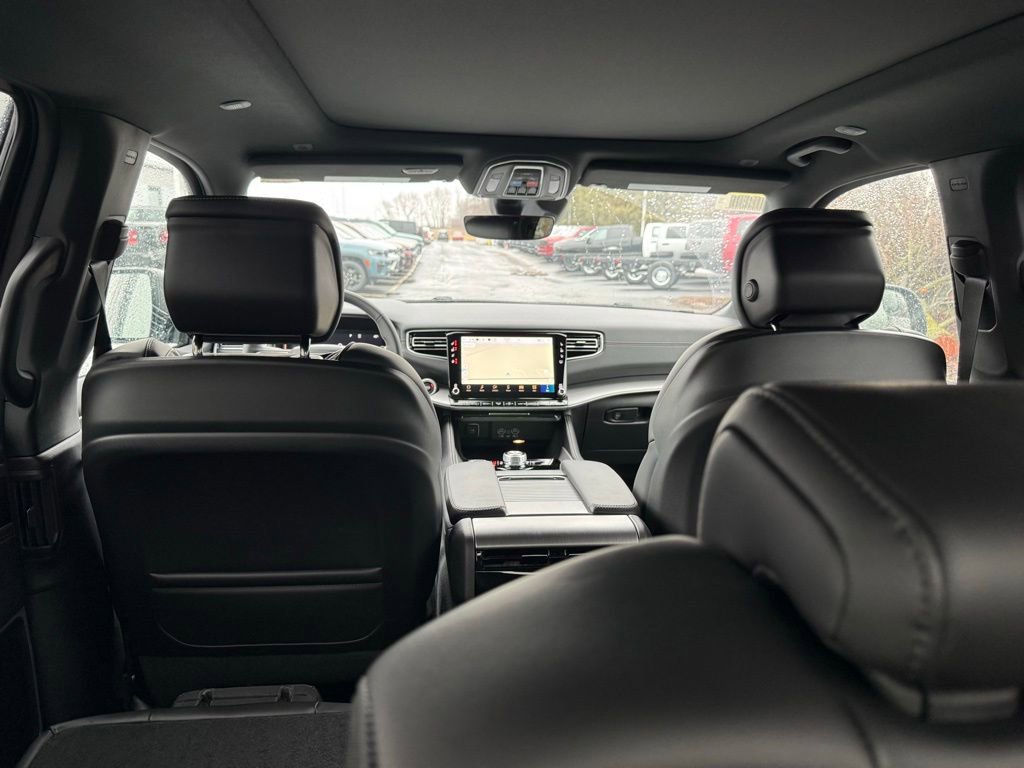 New 2026 Jeep Grand Wagoneer L 4WD image 38