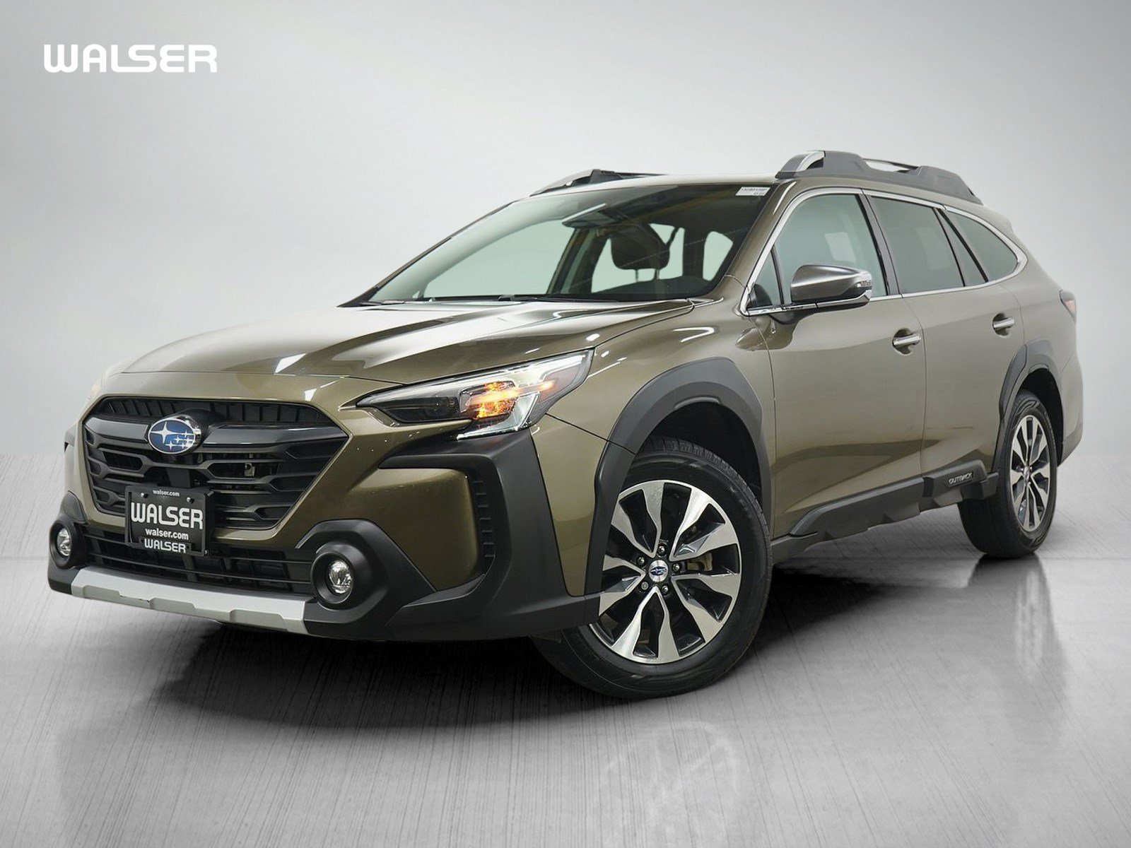 Used 2023 Subaru Outback Touring AWD/4WD image 1