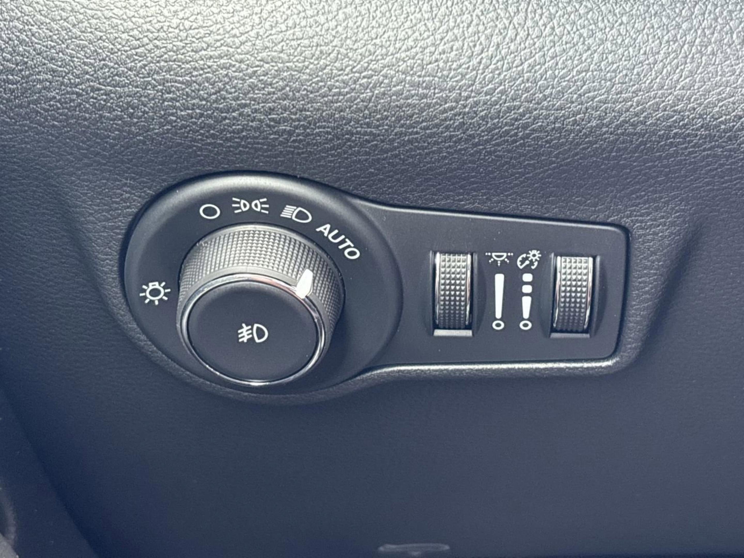 New 2026 Jeep Compass Latitude image 23