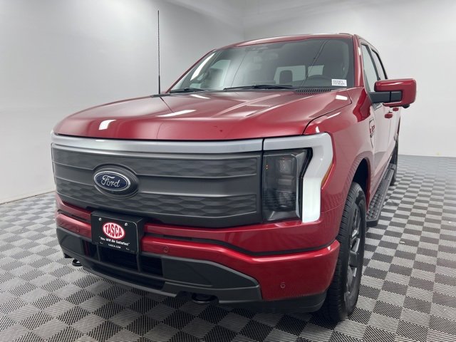 New 2023 Ford F150 Lightning Lariat w/ Tow Technology Package