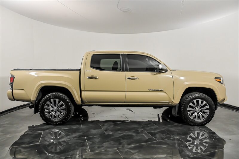 Used 2020 Toyota Tacoma Limited AWD/4WD image 9