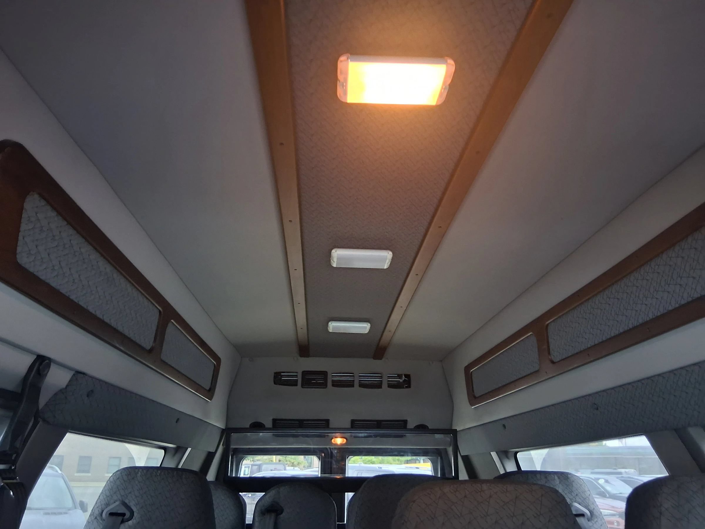 Used 2014 Ford E-250 and Econoline 250 Extended RWD image 16