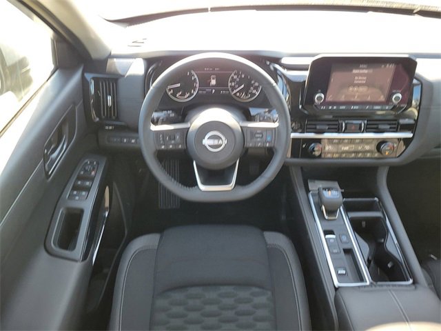 New 2025 Nissan Pathfinder SV image 19
