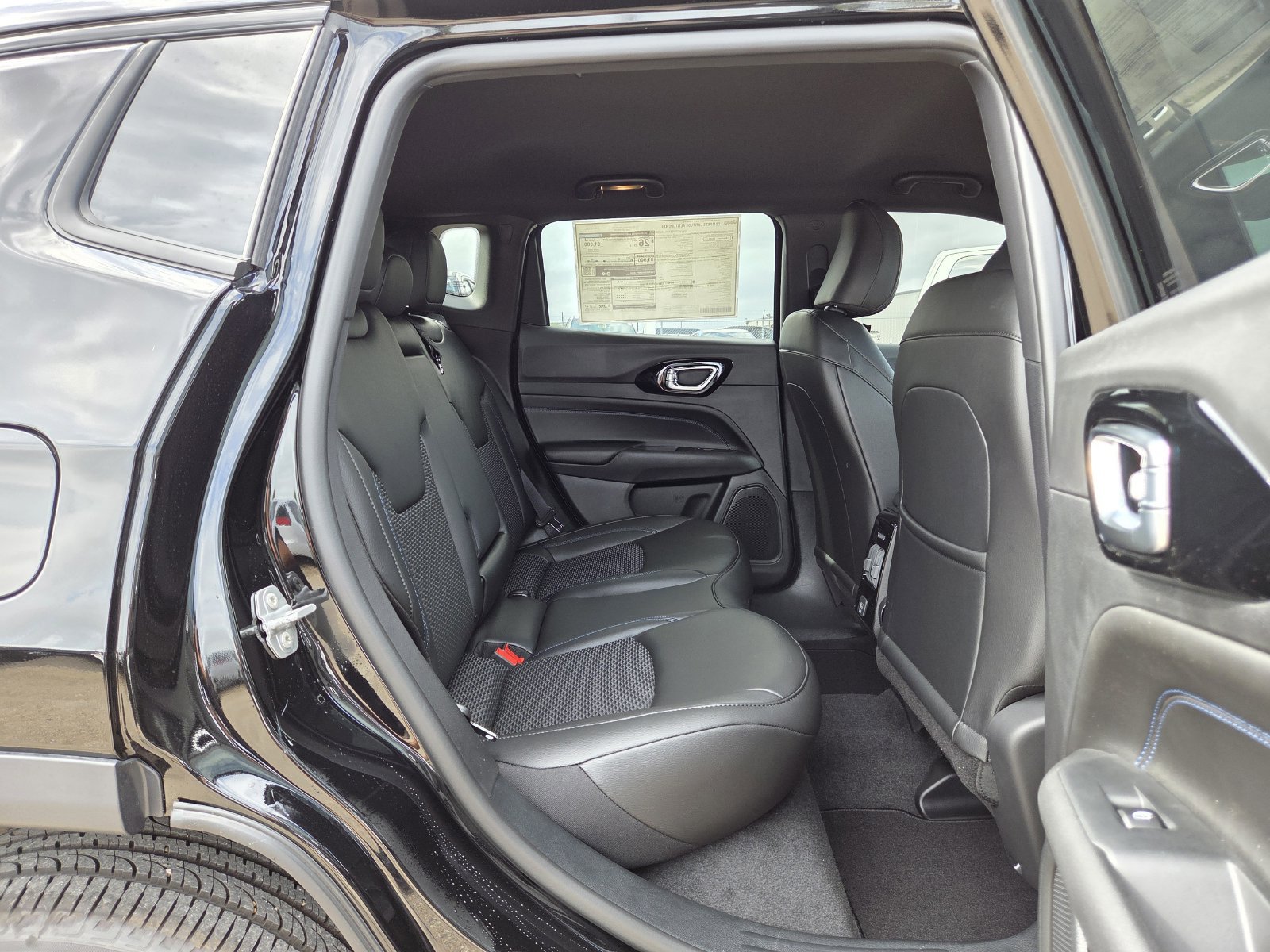 New 2026 Jeep Compass Latitude AWD/4WD image 17