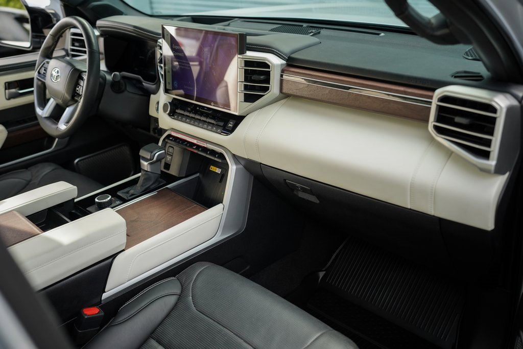 Used 2024 Toyota Sequoia Capstone image 21