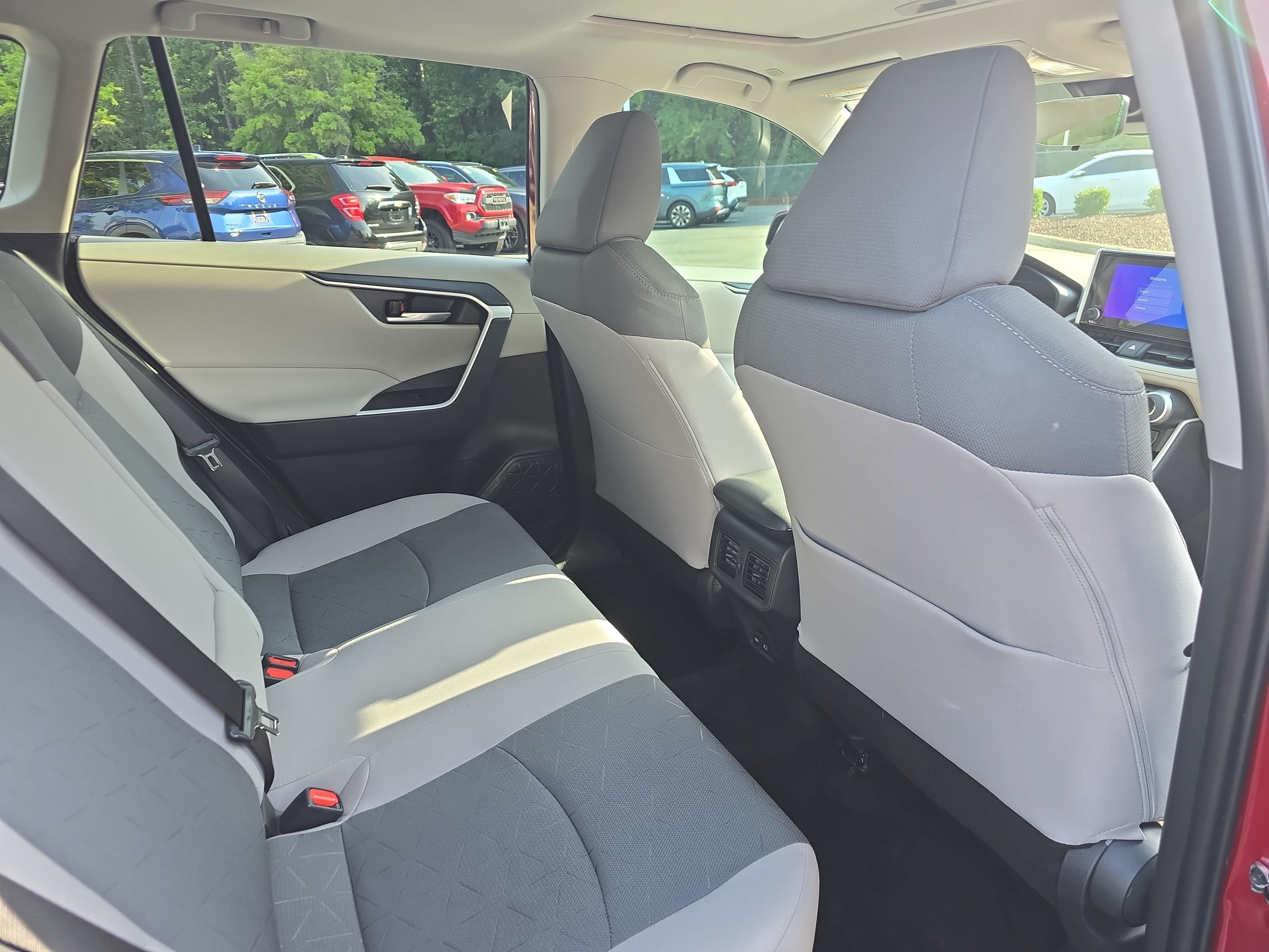 Used 2025 Toyota RAV4 XLE w/ Convenience Package FWD image 11