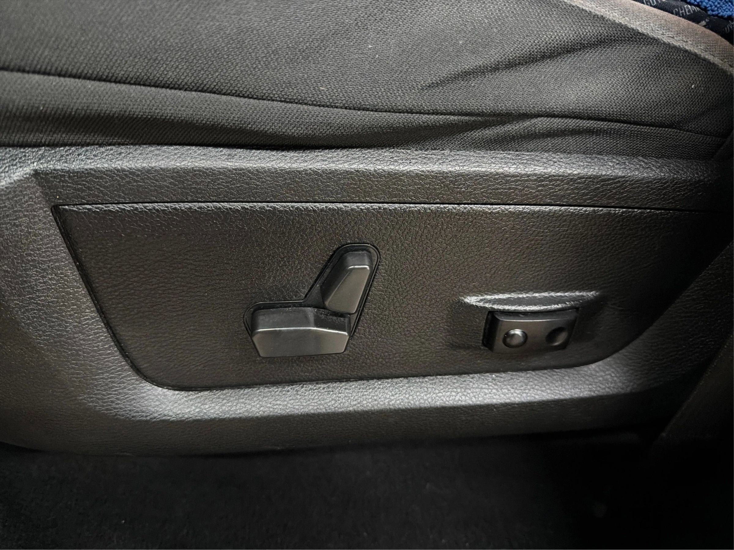 Used 2022 RAM 1500 Classic SLT w/ Trailer & Traction Group image 36